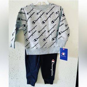 Champion outfit NWT